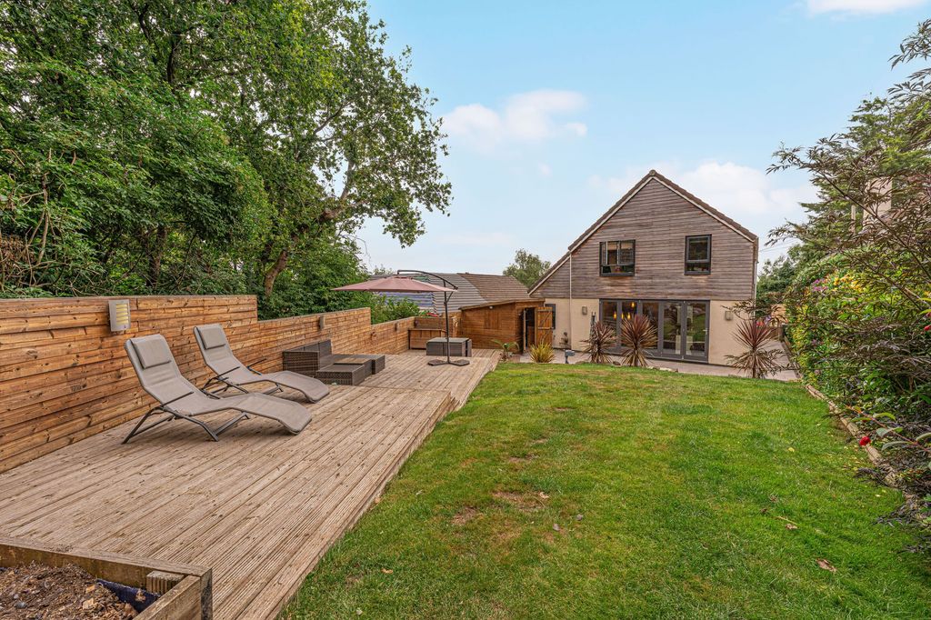 Property photo 2 of 49