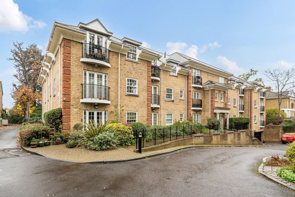 Property photo 1 of 19 1371297-3-690204B...