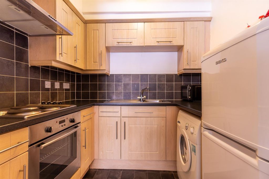 Property photo 3 of 4 8.Jpg