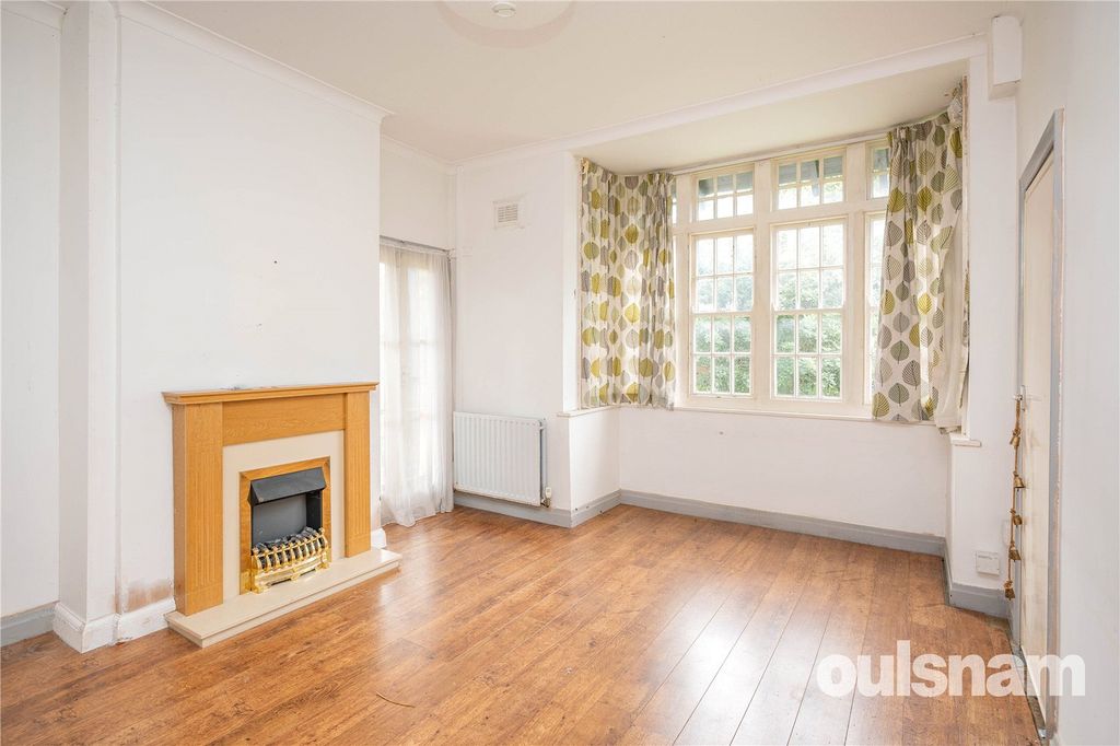 Property photo 3 of 21 Picture No. 02