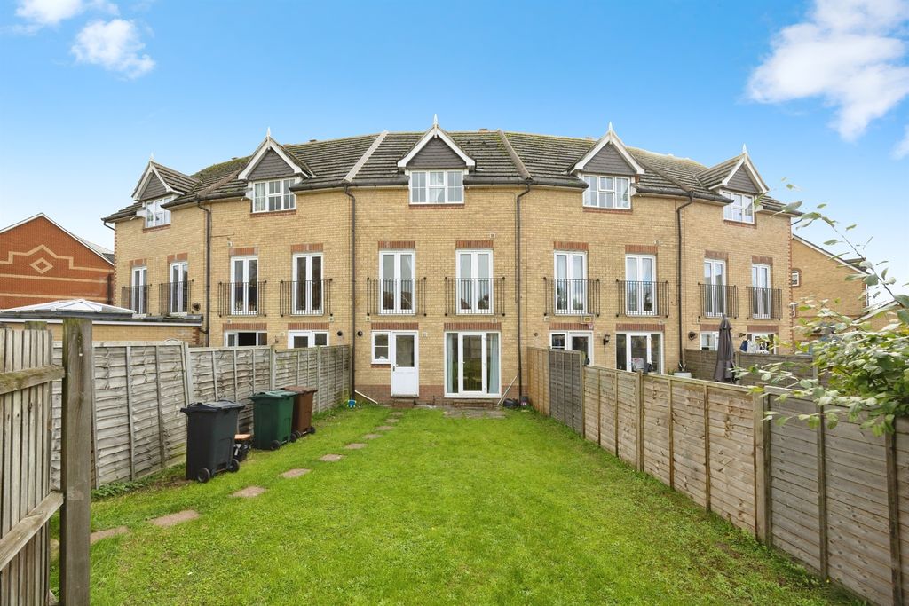 Property photo 2 of 18 Image