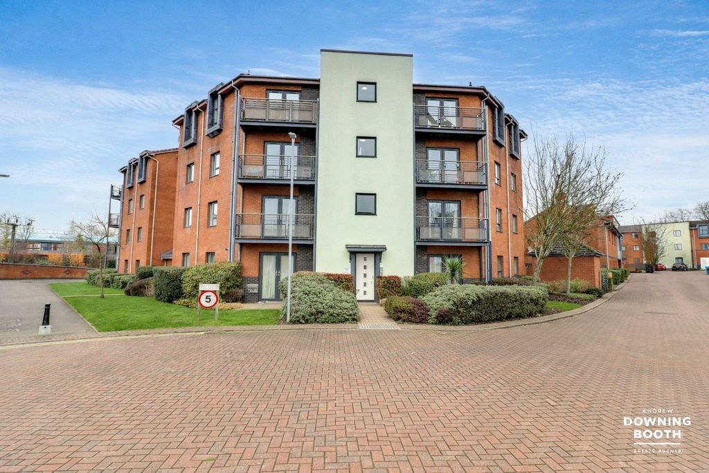 Property photo 1 of 19