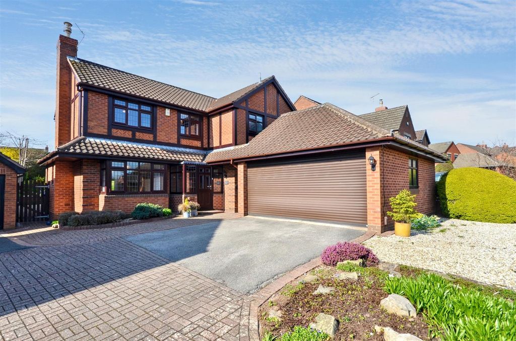 Property photo 1 of 25