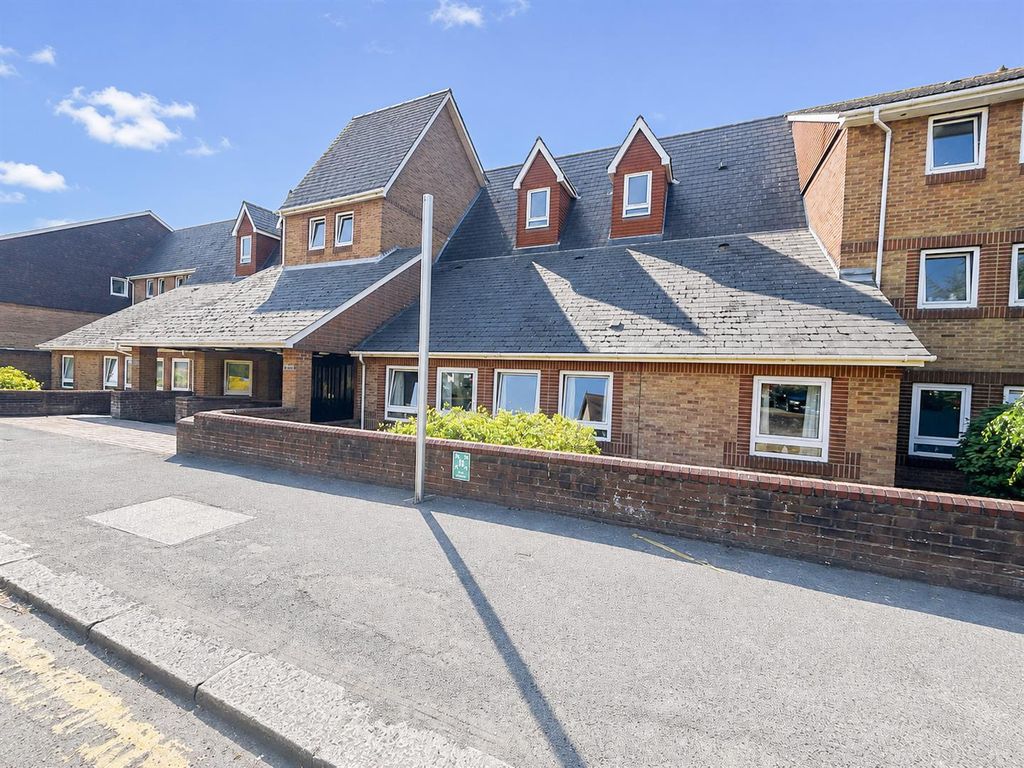Property photo 1 of 13