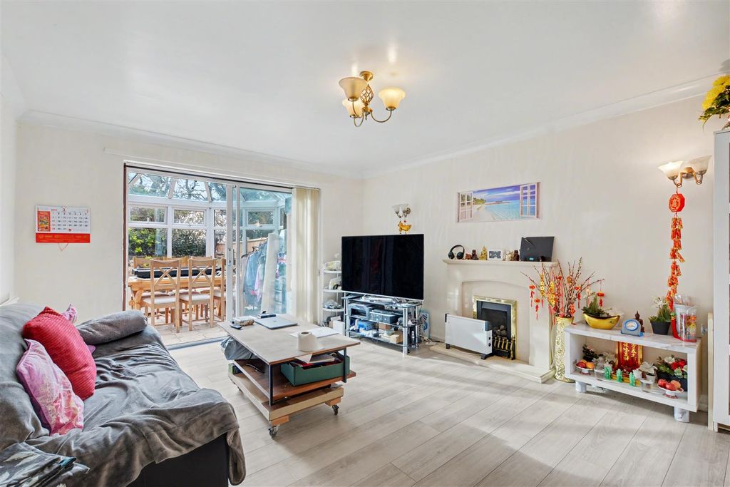 Property photo 2 of 14 Lounge_2.Jpeg