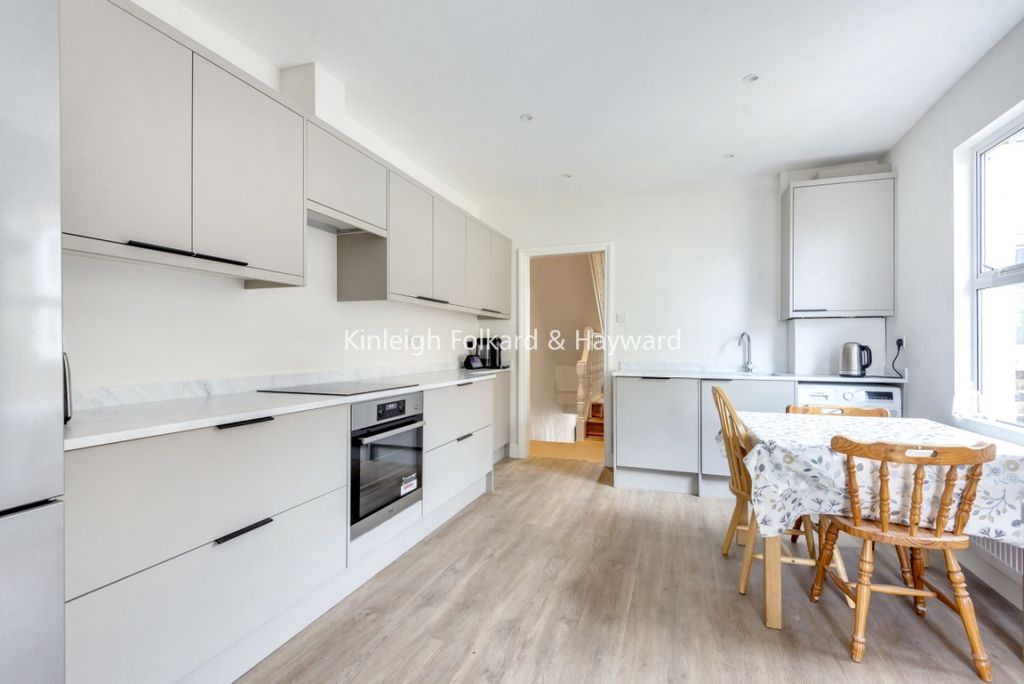 Property photo 1 of 12 355497A2-d2Da-4d62-B