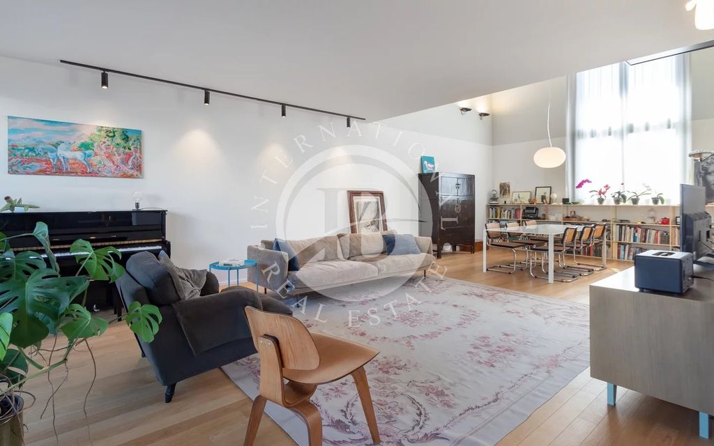 Property photo 1 of 33