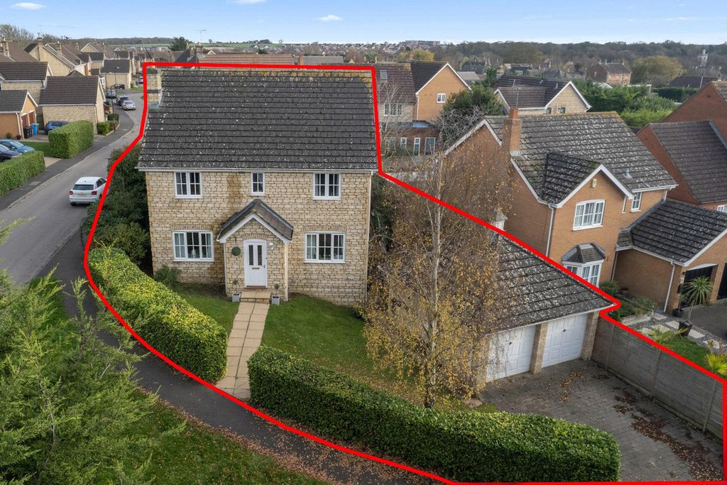 Property photo 1 of 43