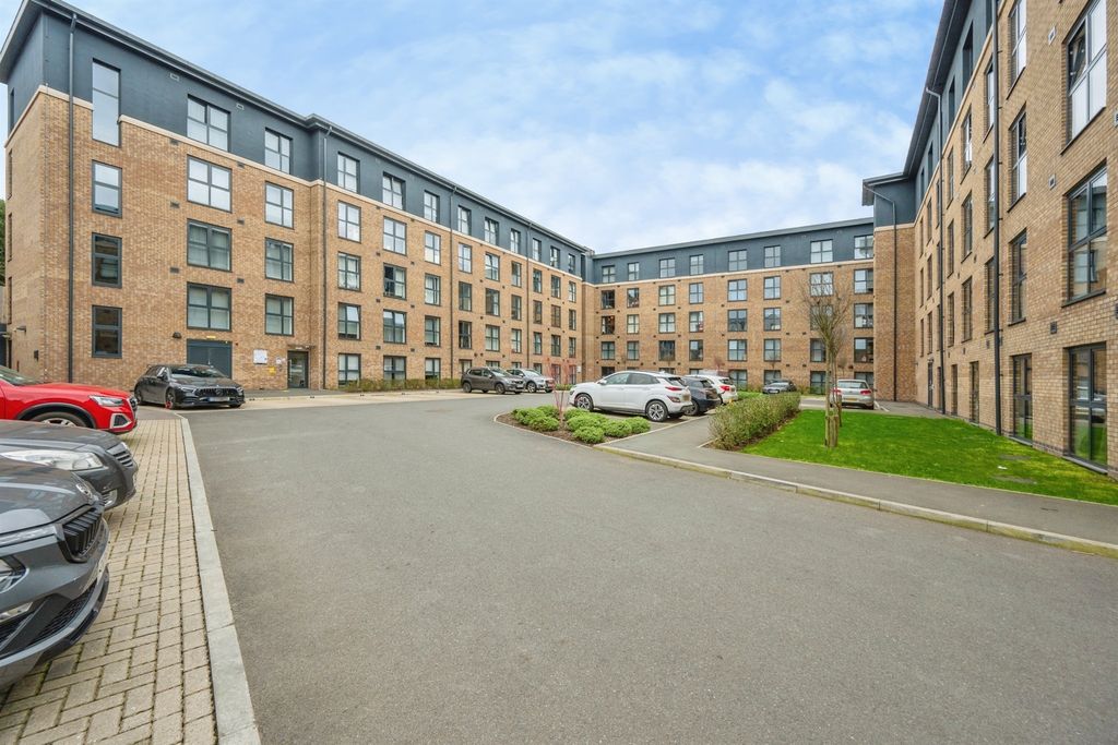 Property photo 3 of 15