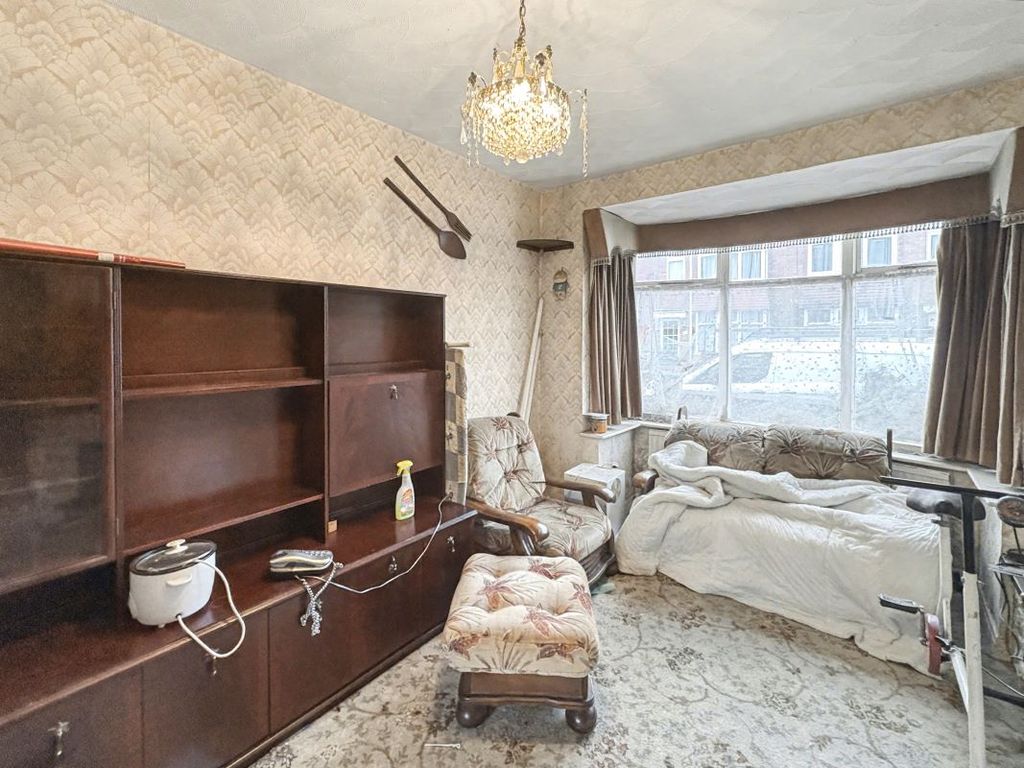 Property photo 3 of 15