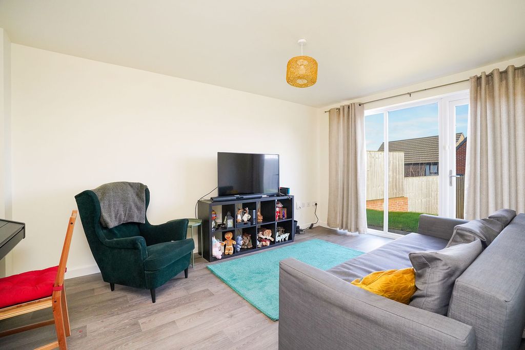 Property photo 2 of 19