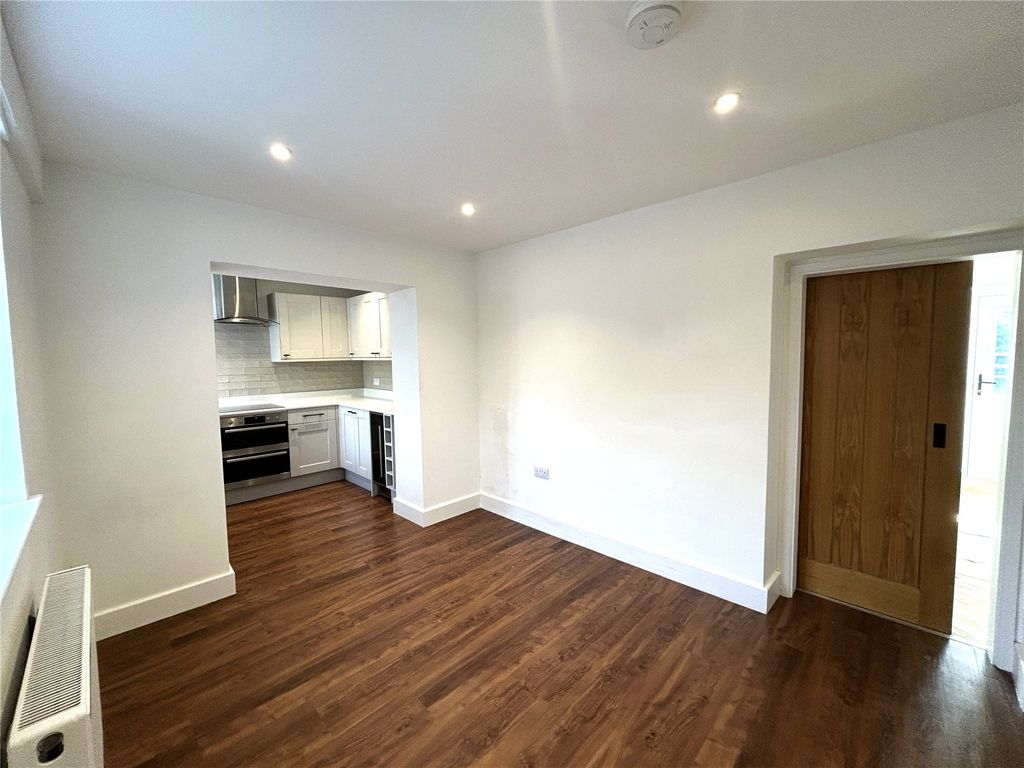 Property photo 3 of 16 Picture No. 08