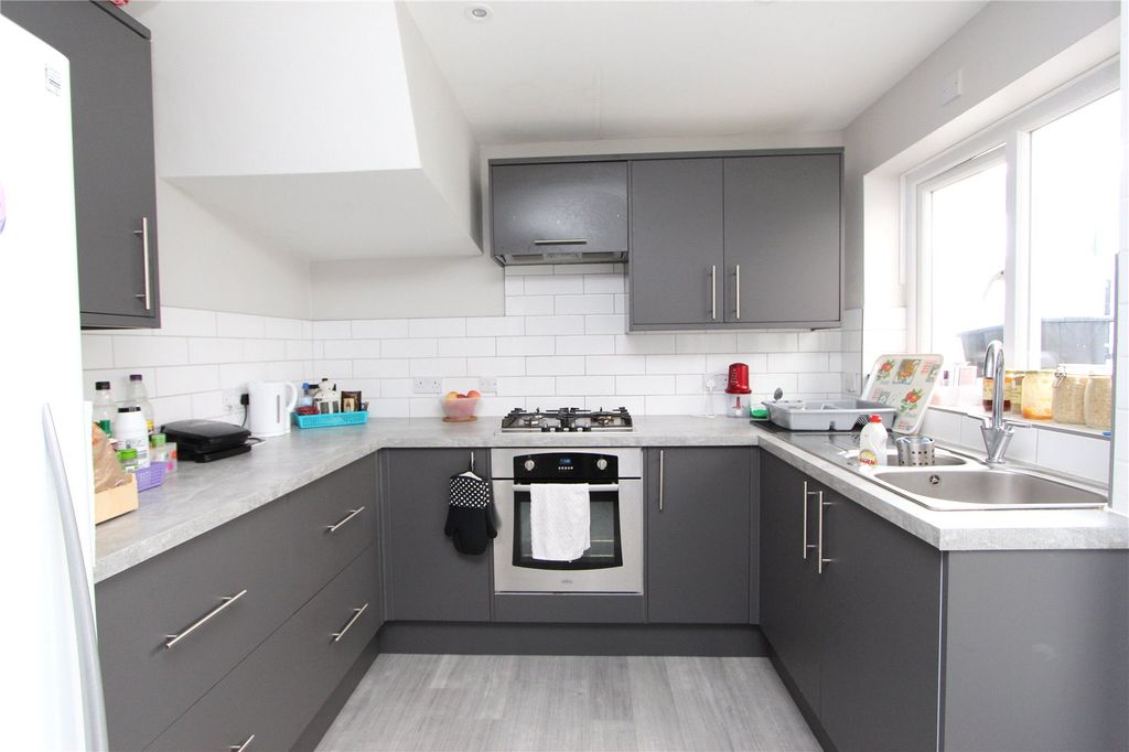 Property photo 2 of 12 Picture No. 04