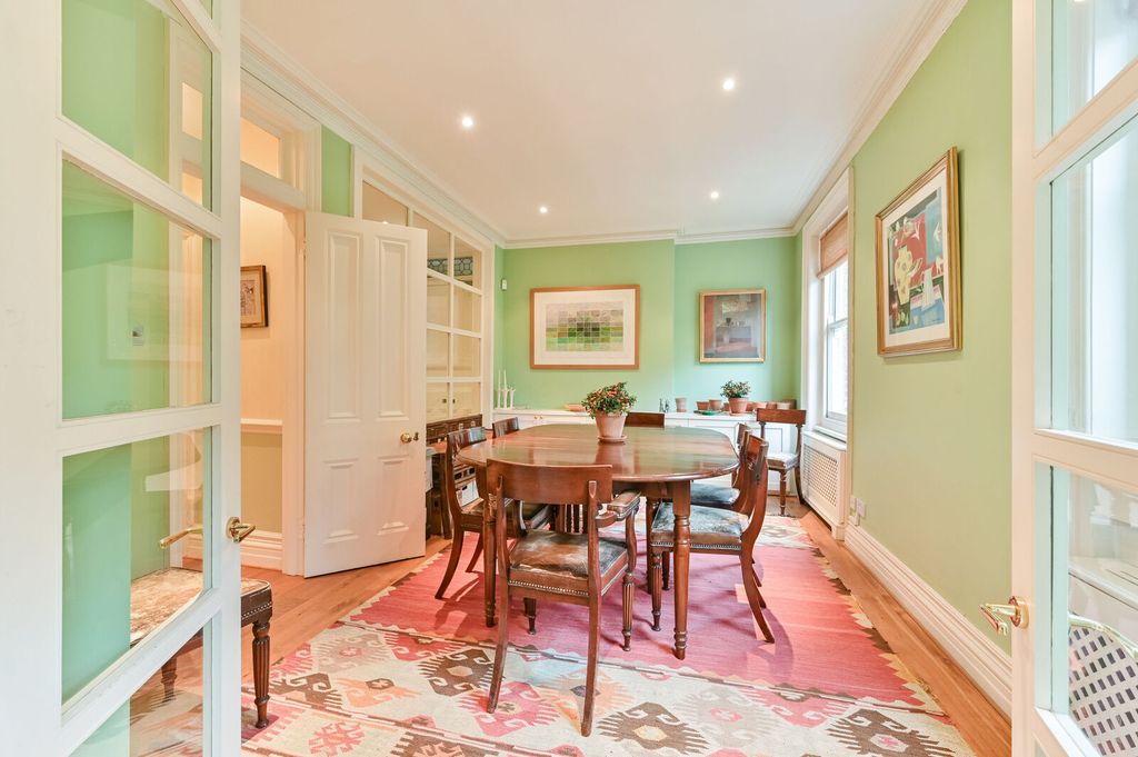 Property photo 2 of 46