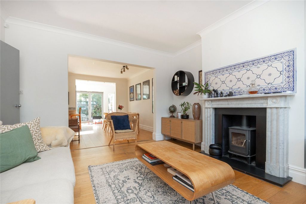 Property photo 3 of 16 Picture No. 03