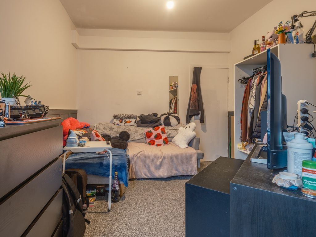 Property photo 1 of 6 4739560