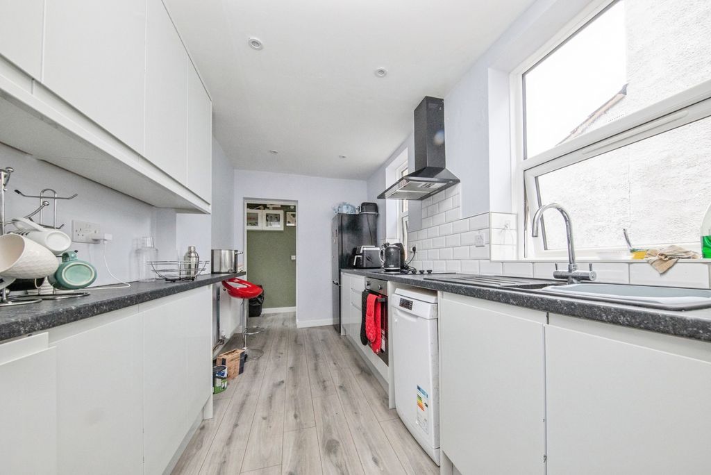 Property photo 3 of 16 Photo