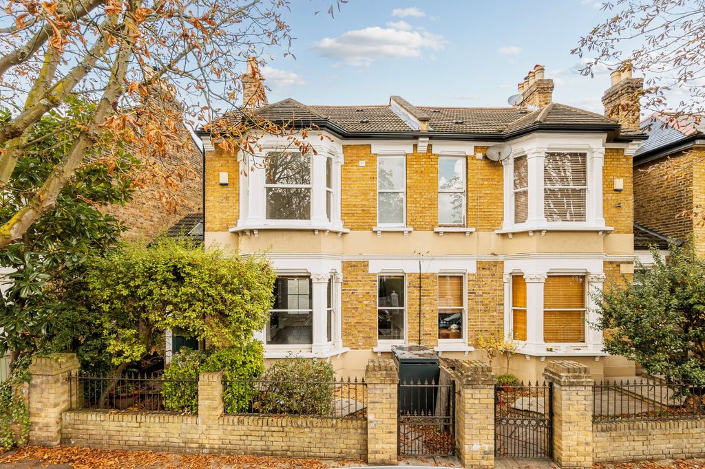 Property photo 3 of 17