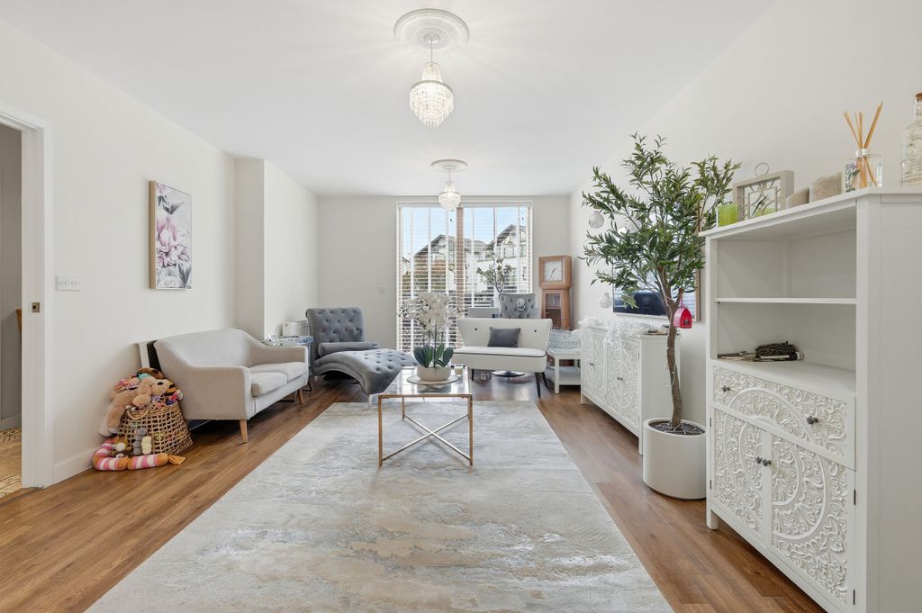 Property photo 3 of 20