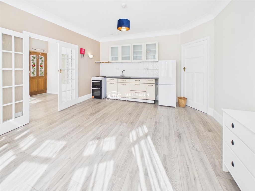 Property photo 3 of 7 Cam03827G0-Pr0147-Still003.Jpg