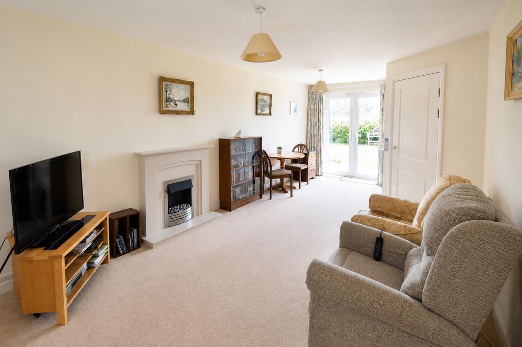 Property photo 3 of 18