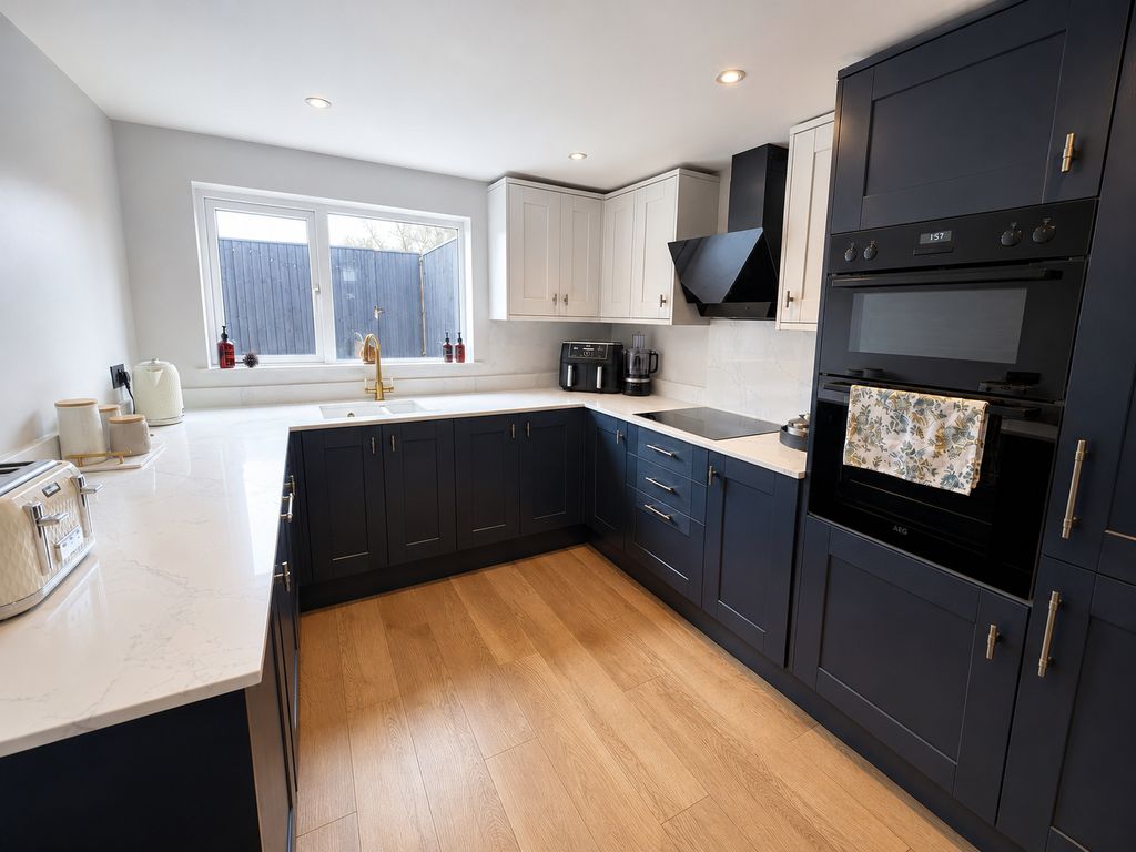 Property photo 2 of 13 Kitchen