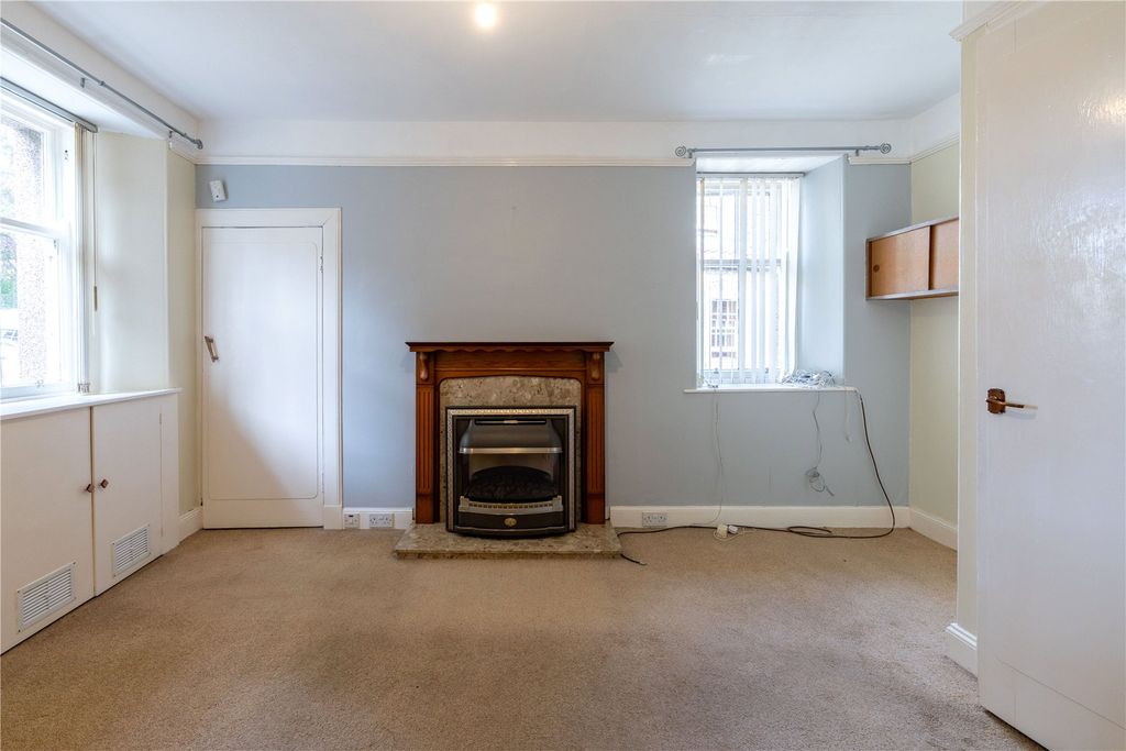 Property photo 2 of 18 Picture No. 03