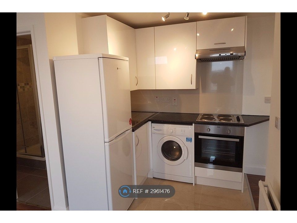 Property photo 3 of 4 Kitchen