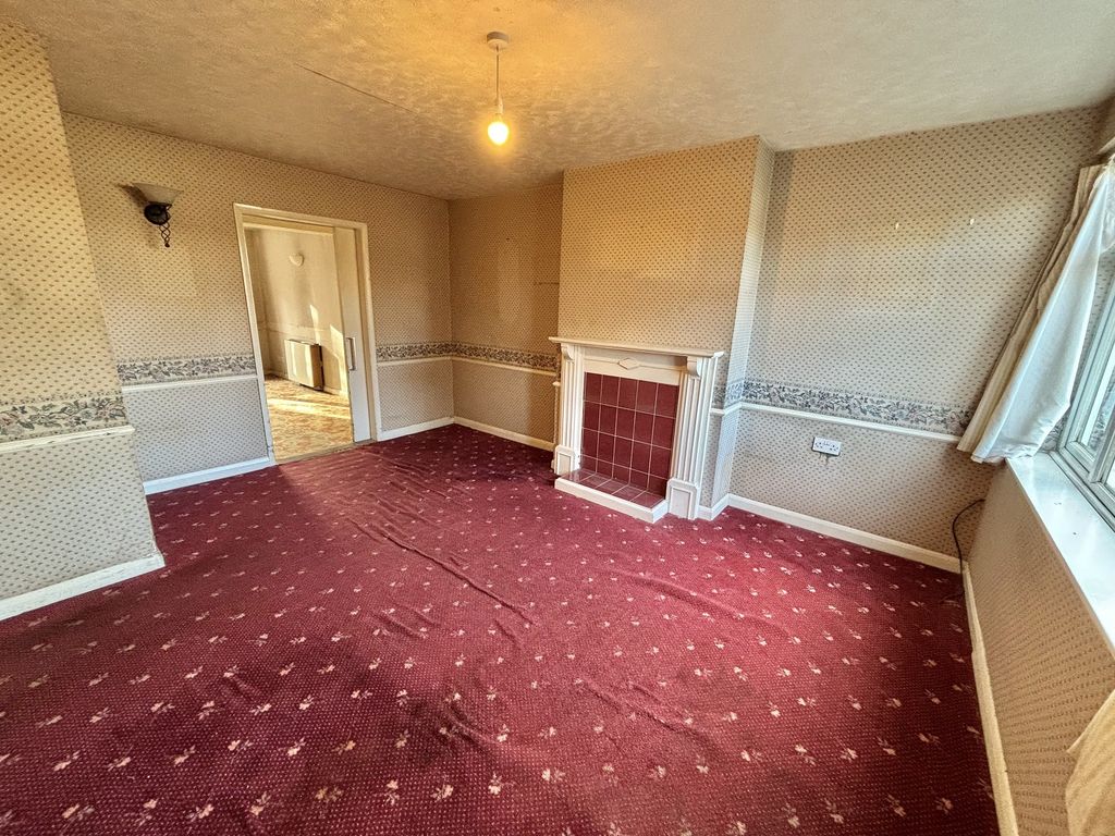 Property photo 2 of 10 Lounge
