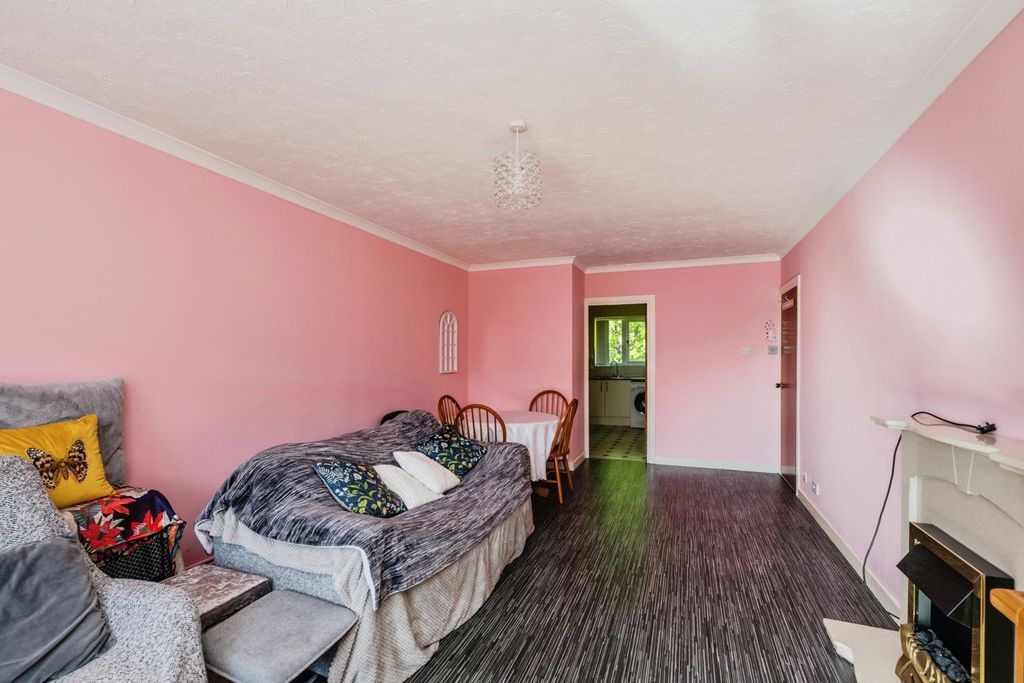 Property photo 3 of 18 Pbox-Img.Jpg