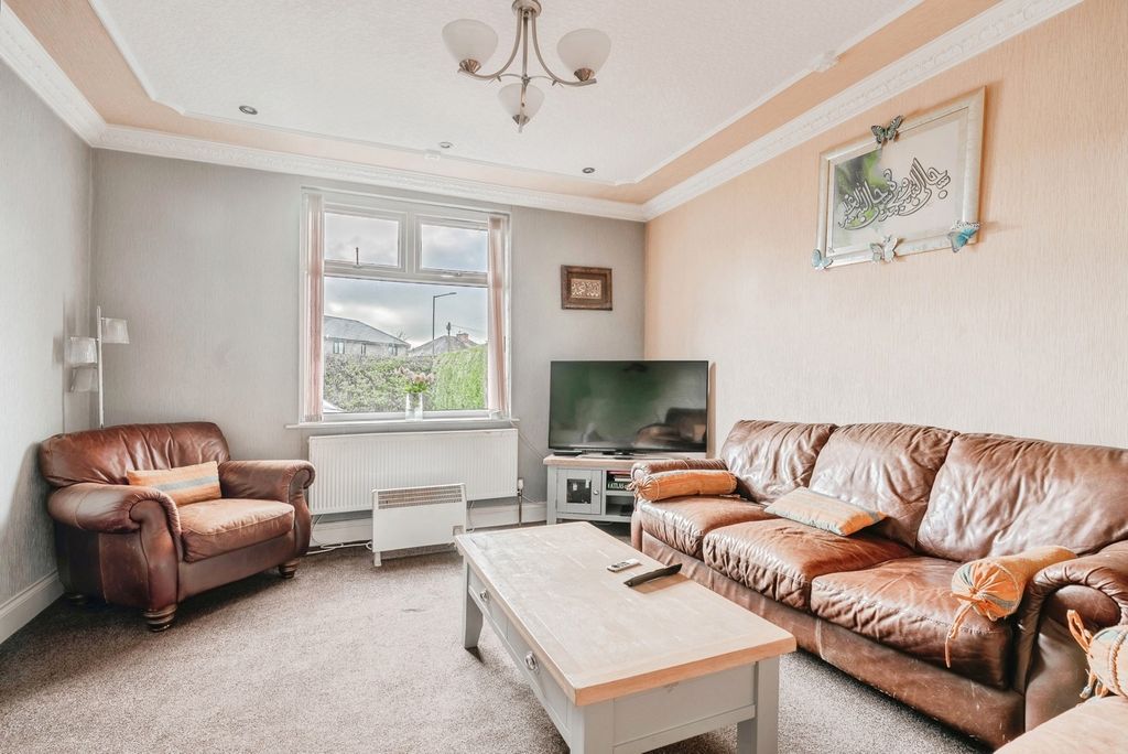 Property photo 2 of 28 Pbox-Img.Jpg