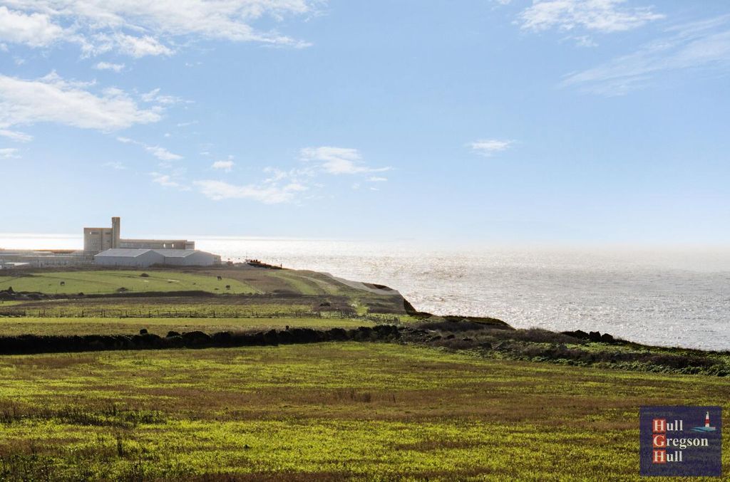 Property photo 3 of 20 c0B135F8-Cdd1-40c9-96E4-1c69cc2Aa47E.Jpg