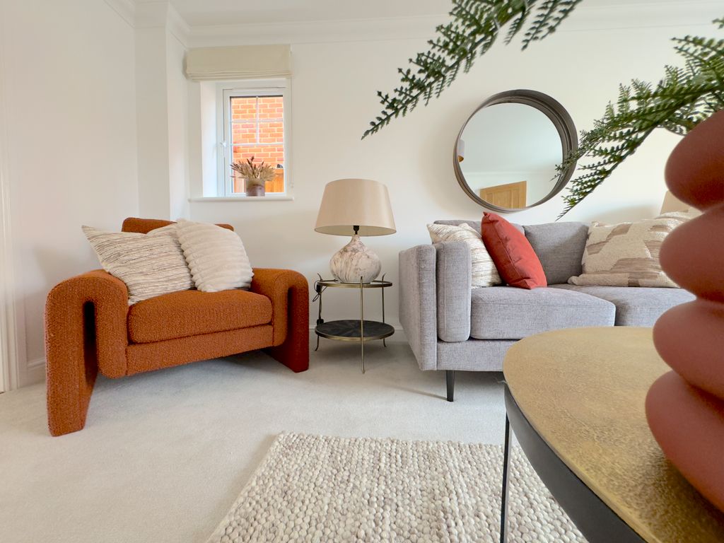 Property photo 3 of 11 Example Of Finish