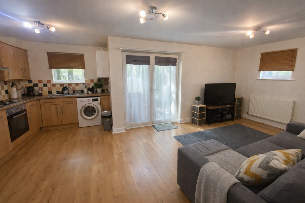 Property photo 2 of 11
