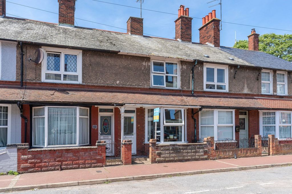 Property photo 1 of 18