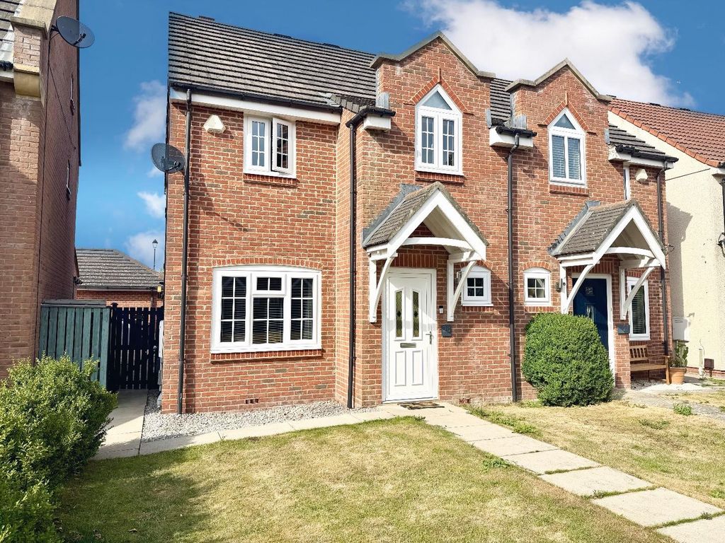 Property photo 1 of 17 External