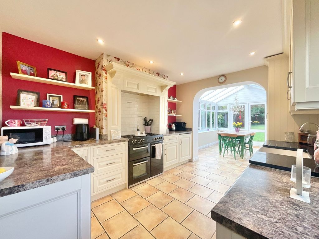 Property photo 2 of 21