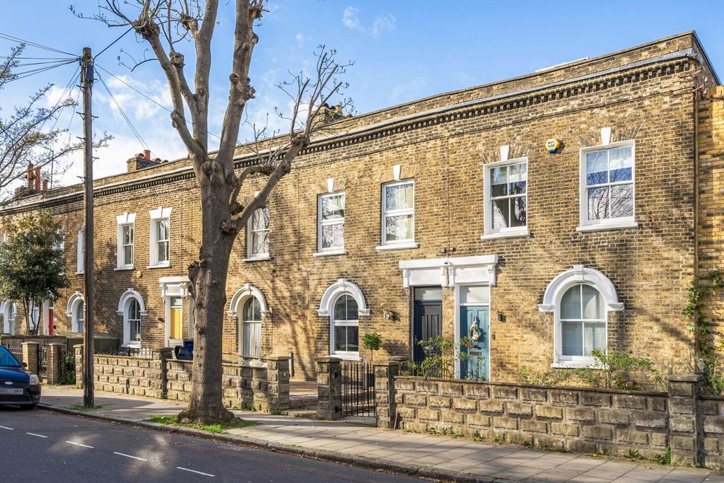 Property photo 1 of 24 External