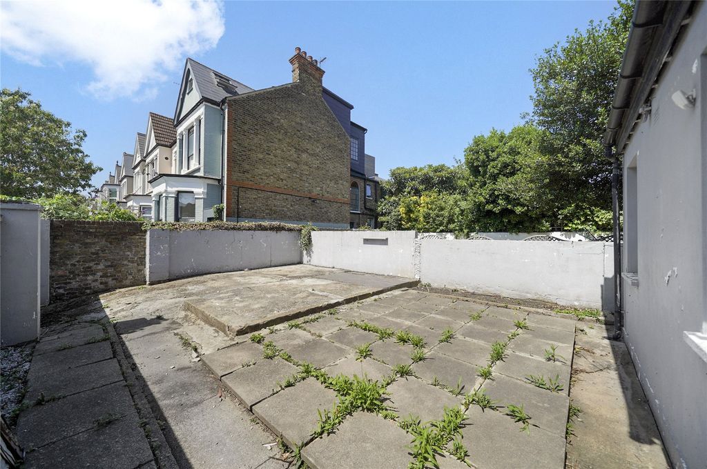 Property photo 3 of 17 Picture No. 20