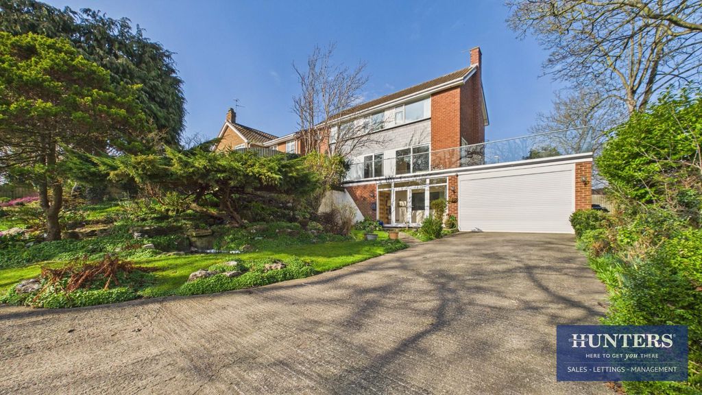 Property photo 1 of 28 External