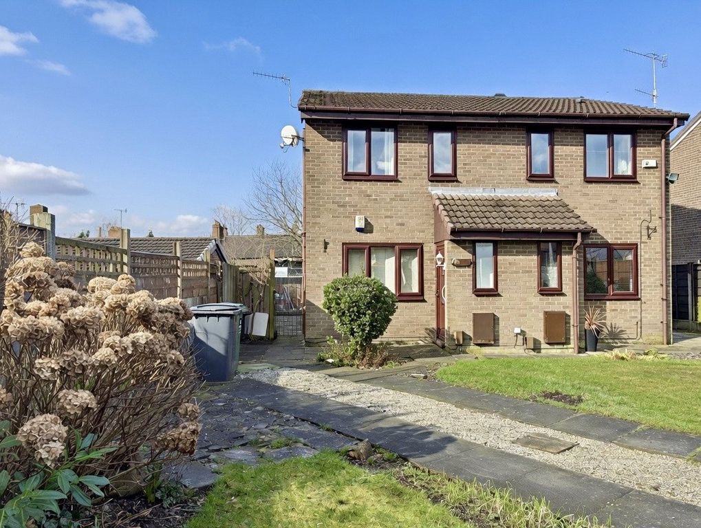 Property photo 1 of 11 Front External