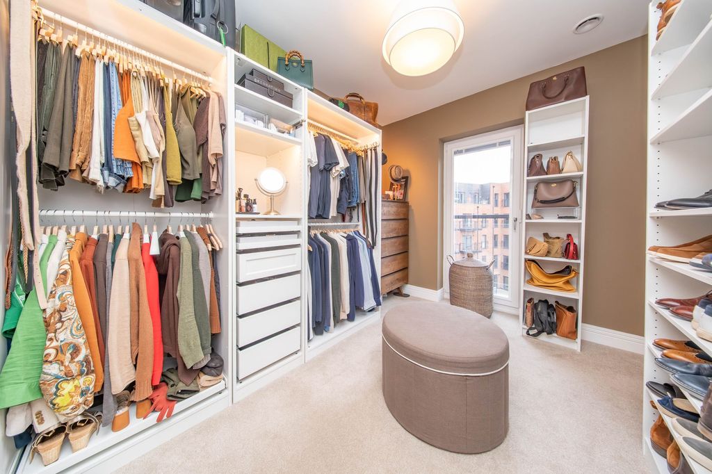 Property photo 3 of 46