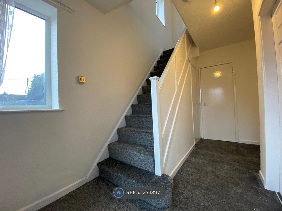 Property photo 3 of 28