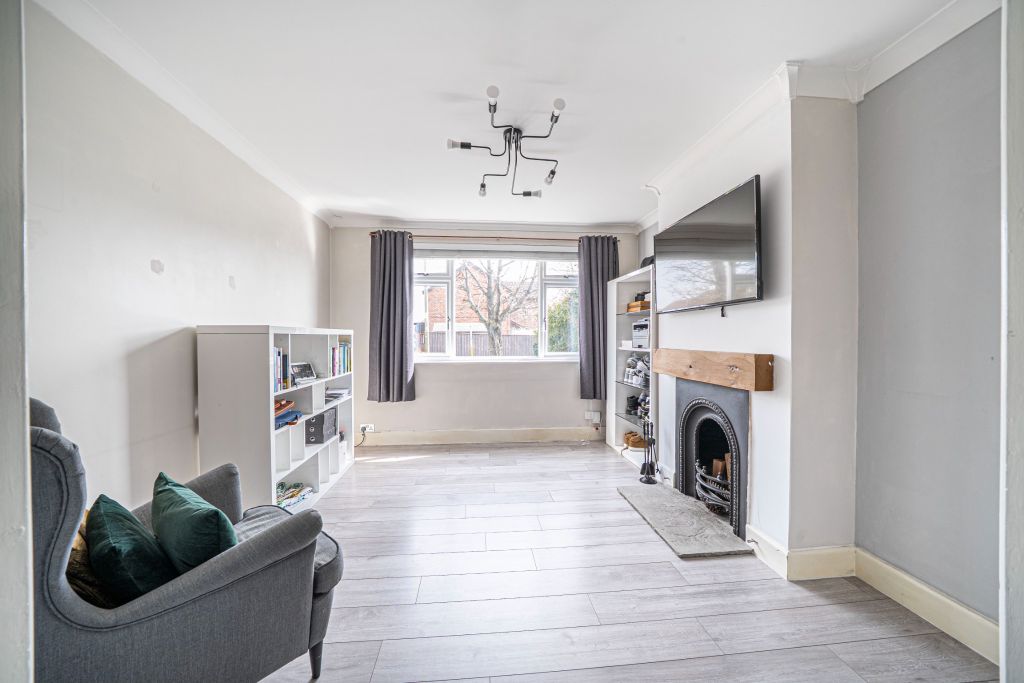 Property photo 3 of 26