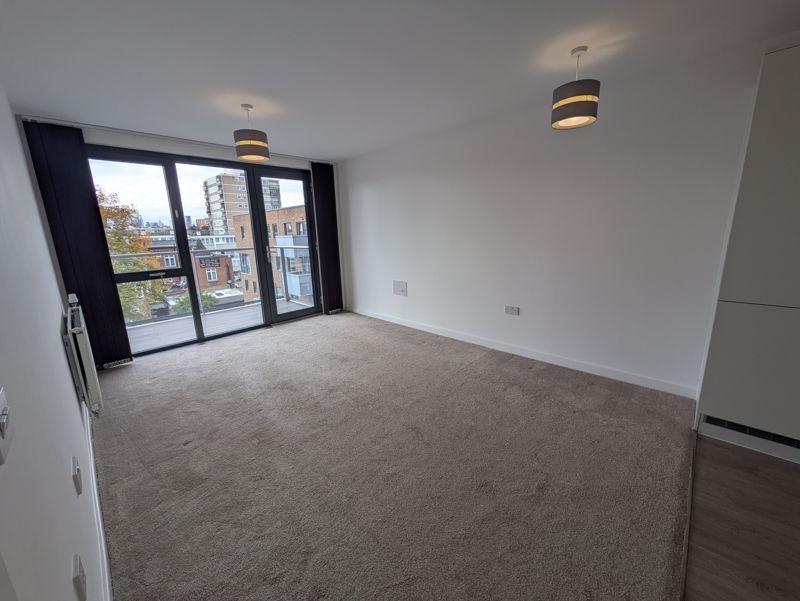 Property photo 2 of 7 Photo 3