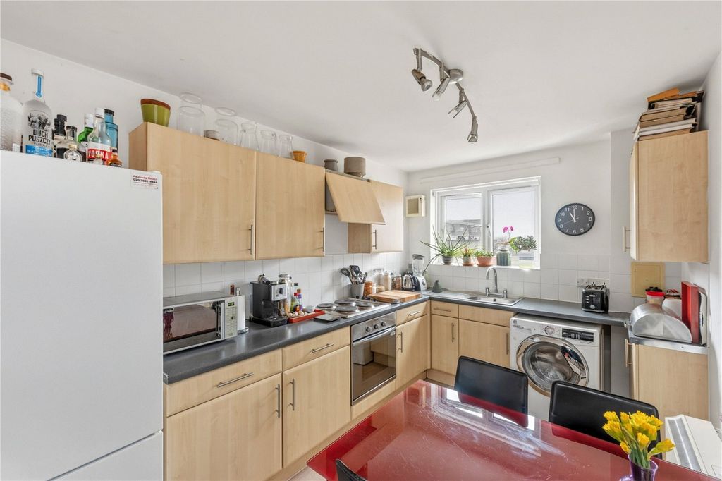 Property photo 3 of 11 Picture No. 02