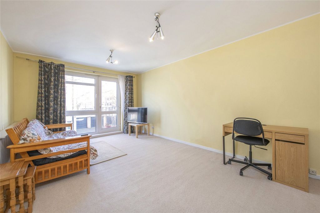 Property photo 2 of 11 Picture No. 03