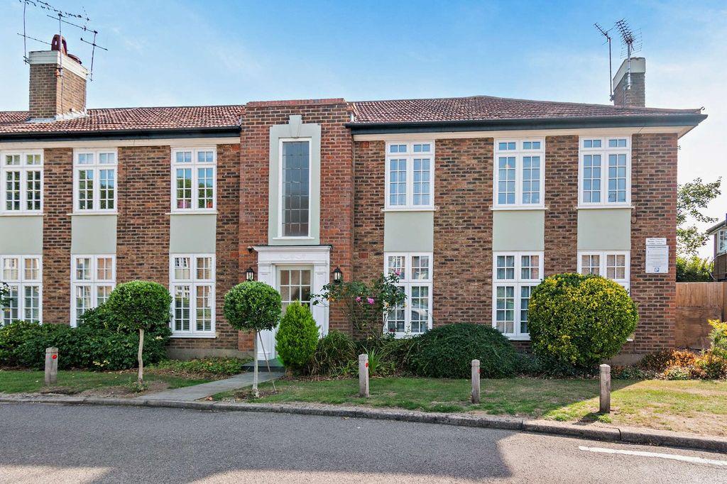 Property photo 1 of 12