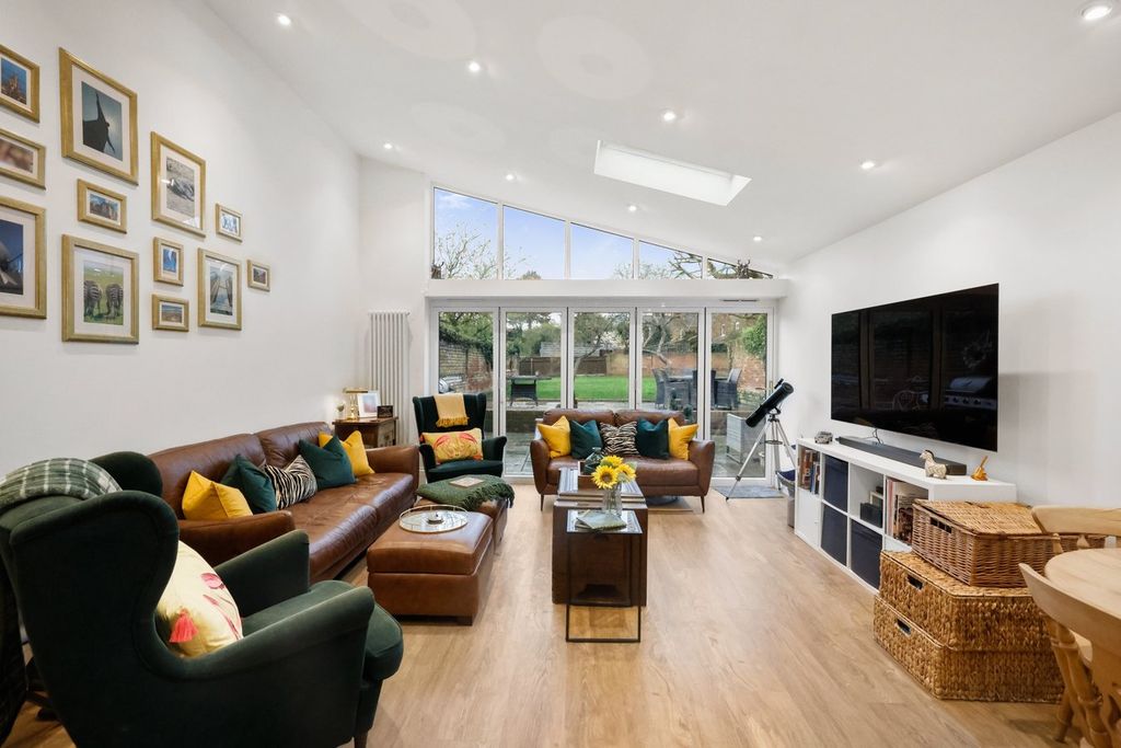 Property photo 3 of 22