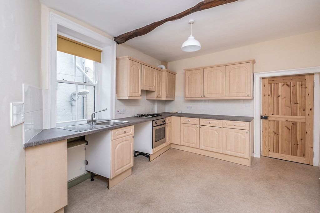 Property photo 2 of 8 Kitchen / Dining Roo